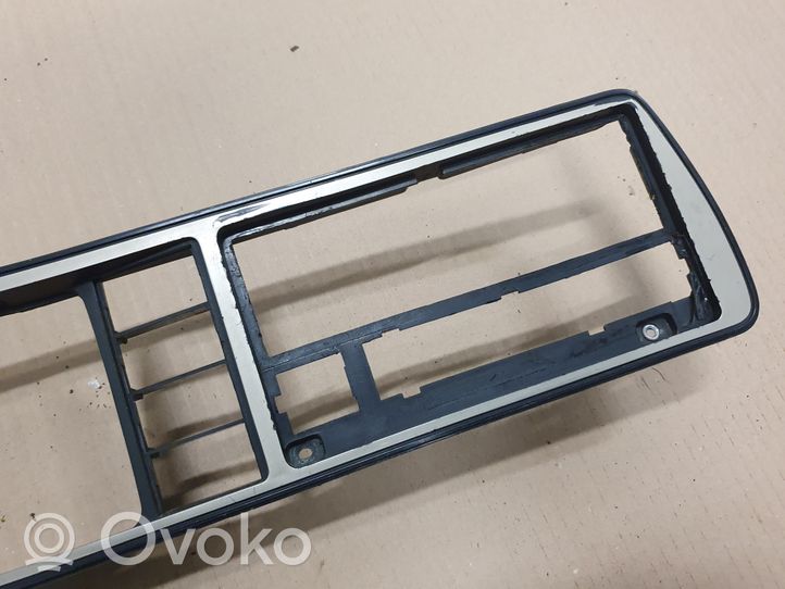 Volkswagen Jetta I Rivestimento del pannello 161867243