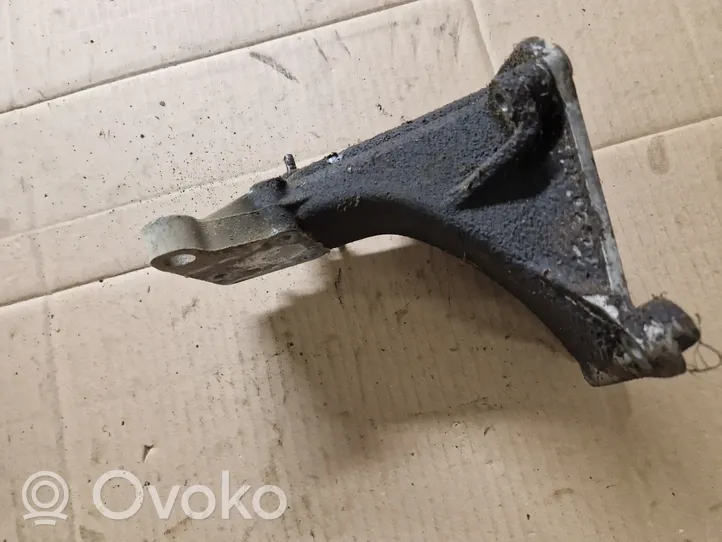 Volkswagen PASSAT B3 Engine mounting bracket 357199354G