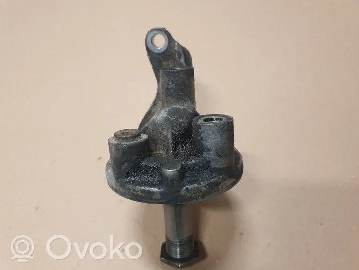 Volkswagen Golf III Supporto di montaggio del filtro dell’olio 053115417A