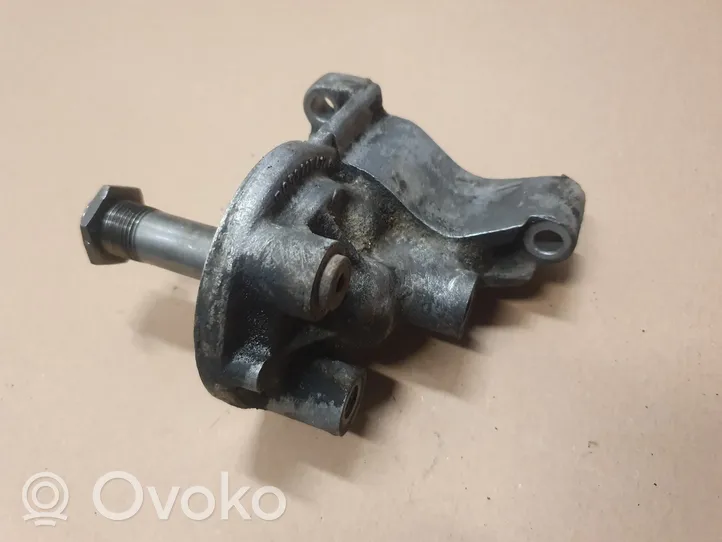 Volkswagen Golf III Supporto di montaggio del filtro dell’olio 053115417A