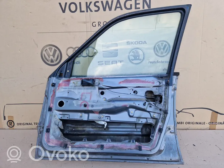 Volkswagen PASSAT B3 Priekinės durys 357831052F