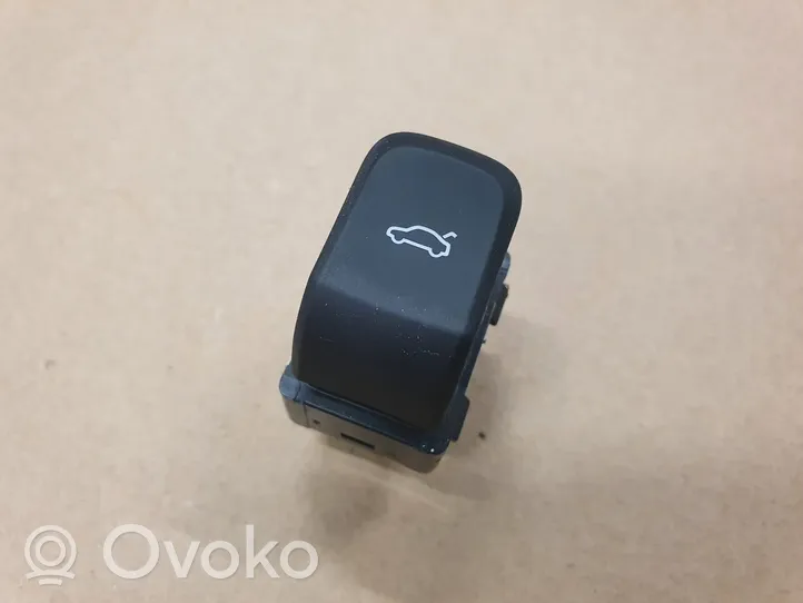 Audi A3 S3 8V Przełącznik / Przycisk otwierania klapy bagażnika 8V0959831