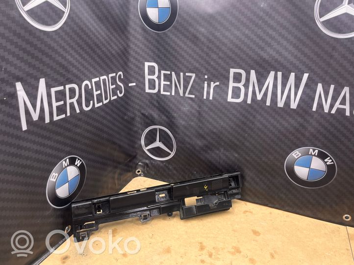 BMW 3 F30 F35 F31 Slenksčio dalis 51777256917