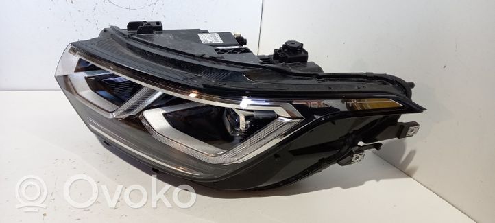 Volkswagen Tiguan Lampa przednia 5NB941081