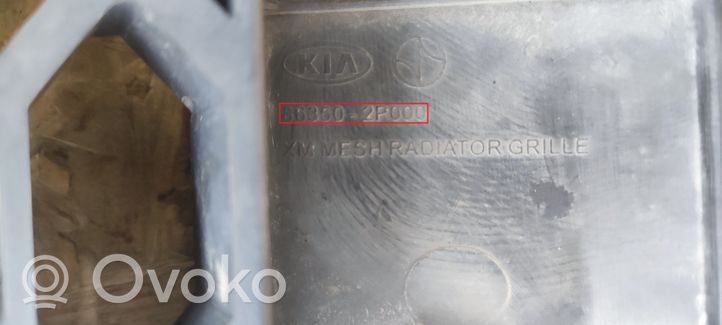 KIA Sorento Griglia superiore del radiatore paraurti anteriore 863502P000