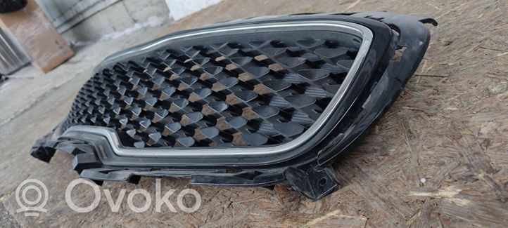 KIA Sportage Maskownica / Grill / Atrapa górna chłodnicy 86352F1010