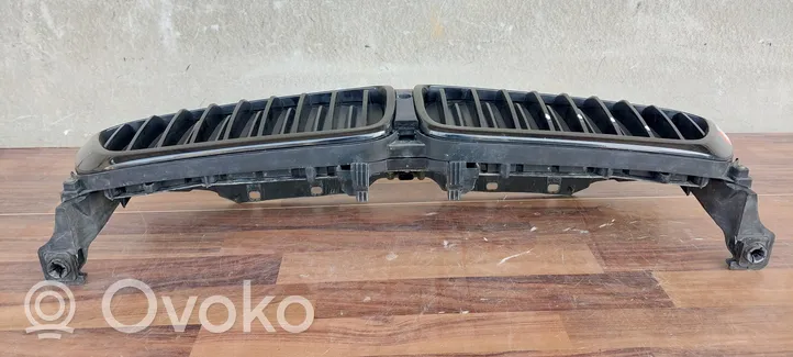 BMW 6 G32 Gran Turismo Grille calandre supérieure de pare-chocs avant 7497775