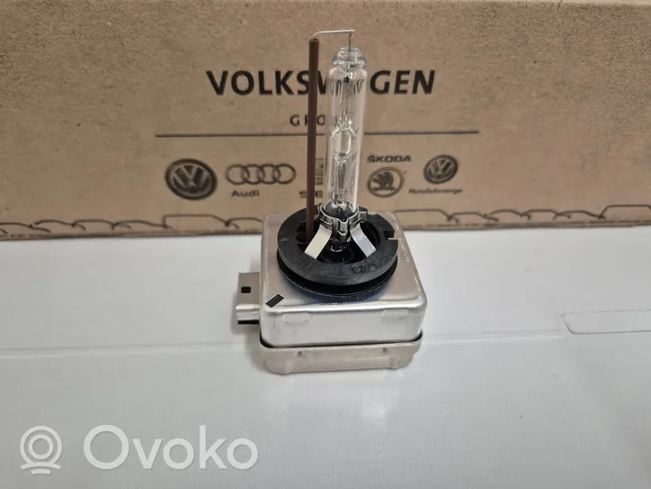 Volkswagen PASSAT B6 Priekinio žibinto (xenon) lemputė 66144