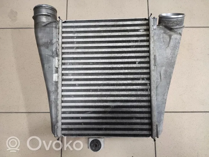 Audi A8 S8 D5 Chłodnica powietrza doładowującego / Intercooler 4N0145805S