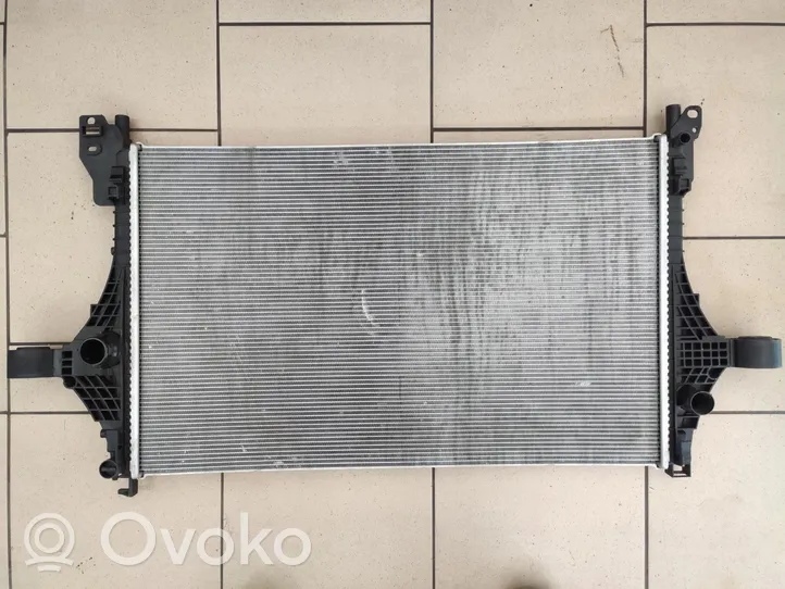 Volvo XC40 Radiatore di raffreddamento 31686025