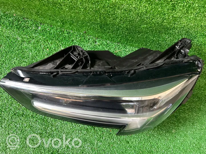 Opel Insignia B Lampa przednia 