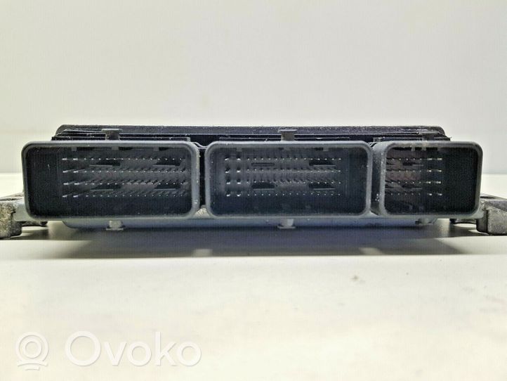 Renault Megane III Unité de commande, module ECU de moteur S180067142A