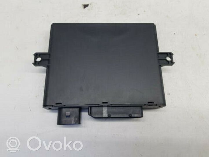 Volkswagen Touareg I Oven keskuslukituksen ohjausyksikön moduuli 3D0909135N