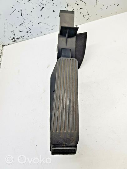 Mercedes-Benz C AMG W203 Accelerator throttle pedal A2113010001