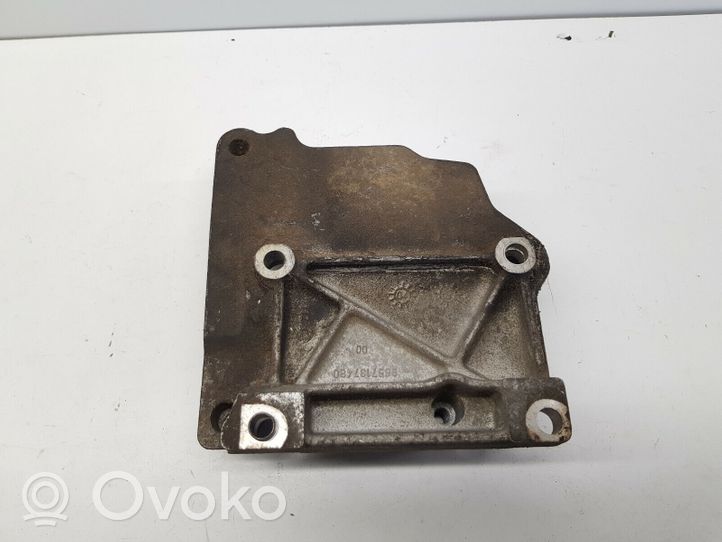 Citroen C4 I Uchwyt / Mocowanie sprężarki klimatyzacji 9657137480