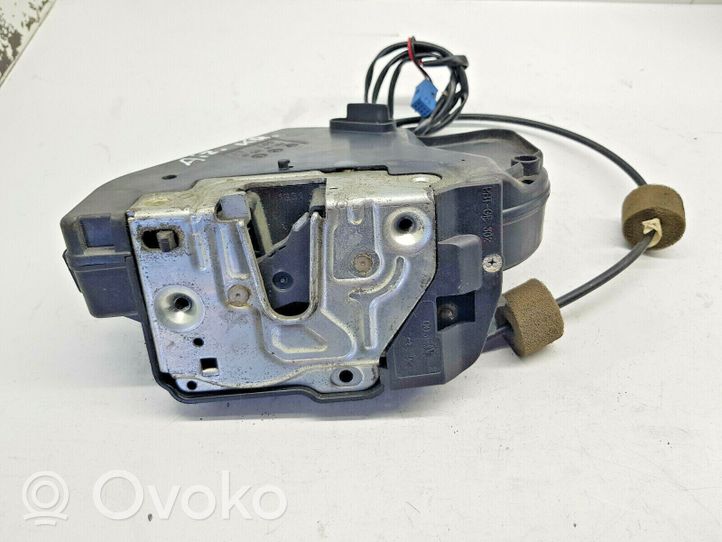 Mercedes-Benz C AMG W203 Rear door lock 2037300135