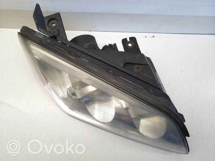 Chevrolet Captiva Lampa przednia 