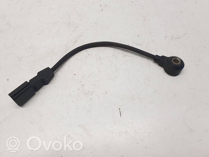 Volkswagen Touareg I Detonation knock sensor 022905377