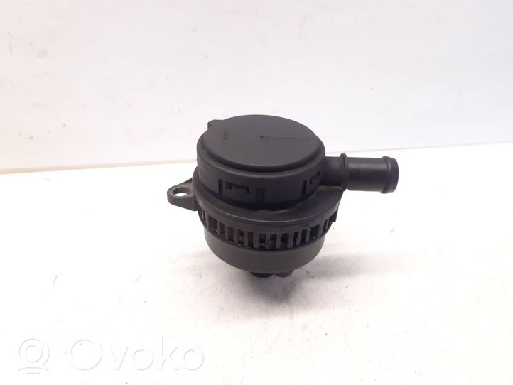 Audi A4 S4 B7 8E 8H Valvola di sfiato 6568927