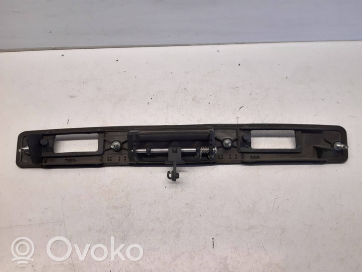 Volvo XC70 Uchwyt / Rączka zewnętrzna otwierania klapy tylnej / bagażnika 9203101