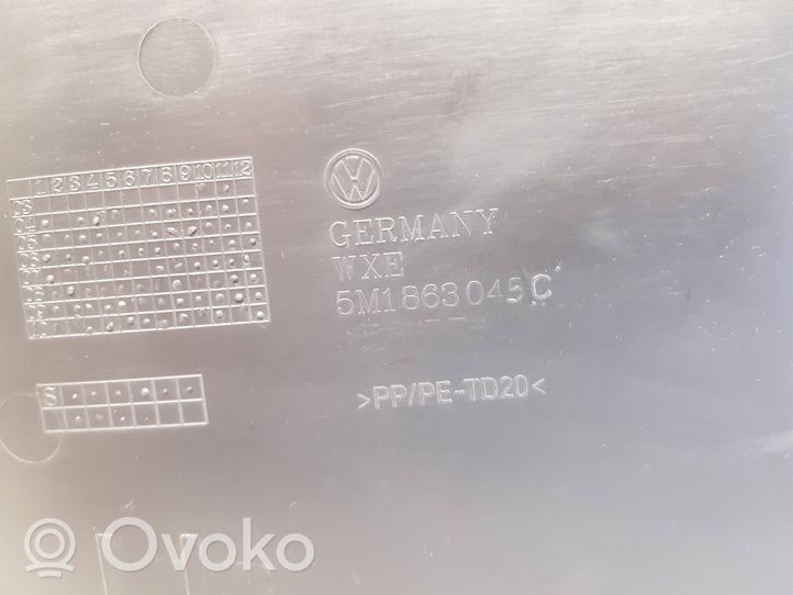 Volkswagen Tiguan Kāju zonas sānu dekoratīvā apdare 5M1863045C