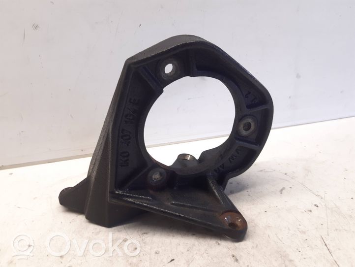 Volkswagen Golf V Staffa del cuscinetto di supporto dell’albero di trasmissione 1K0407104E