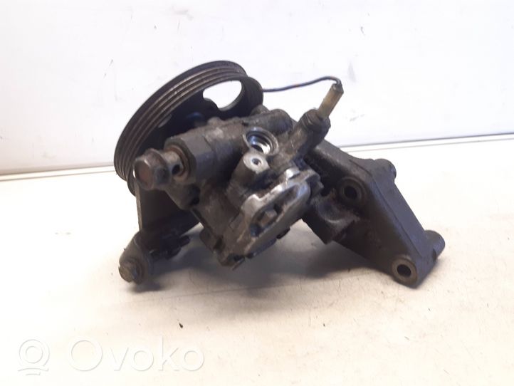 Mazda 323 F Pompe de direction assistée 