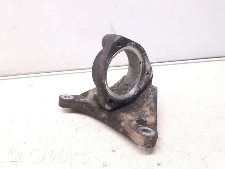 Opel Zafira C Staffa del cuscinetto di supporto dell’albero di trasmissione 13219107