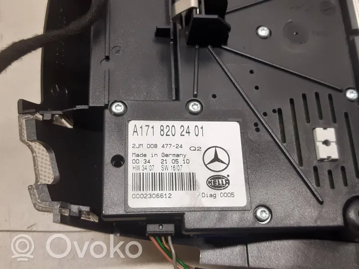 Mercedes-Benz SLK R171 Luz del asiento delantero A1718202401