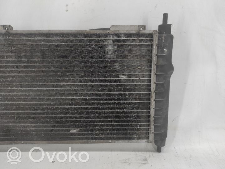 Opel Tigra A Radiateur de refroidissement 