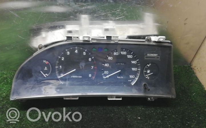 Toyota Corolla E90 Geschwindigkeitsmesser Cockpit 