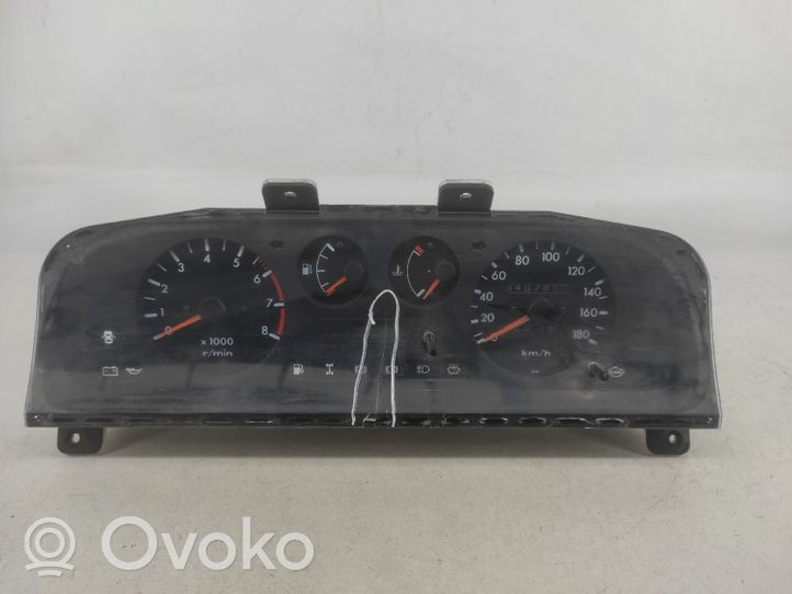 Nissan Terrano Compteur de vitesse tableau de bord 