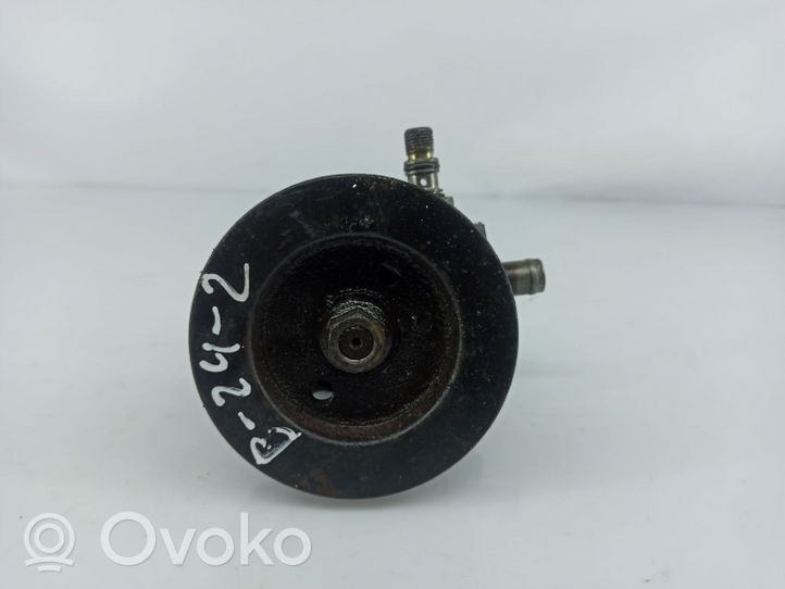 Isuzu Trooper Power steering pump 