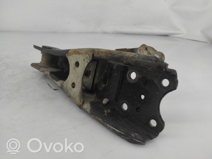 Toyota Hiace (H50, H60, H70) Triangle bras de suspension supérieur arrière 