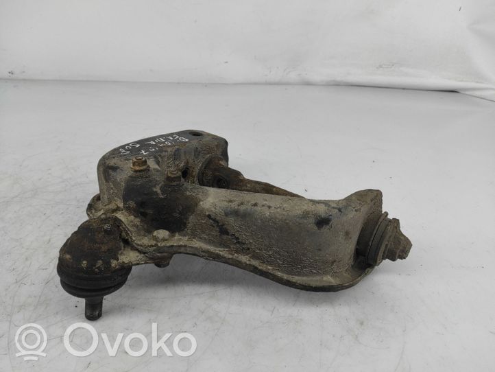 Toyota Hiace (H50, H60, H70) Braccio di controllo sospensione anteriore 