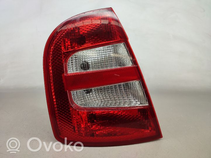 Skoda Fabia Mk1 (6Y) Lampy tylnej klapy bagażnika 