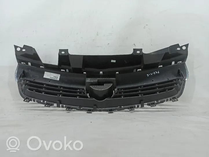 Opel Zafira C Front grill 