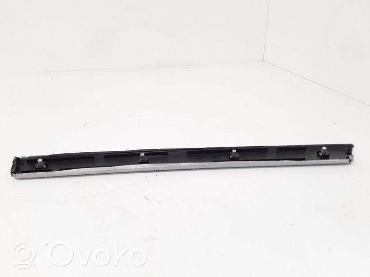 BMW 3 E46 Rivestimento del vano portaoggetti del cruscotto 8213994