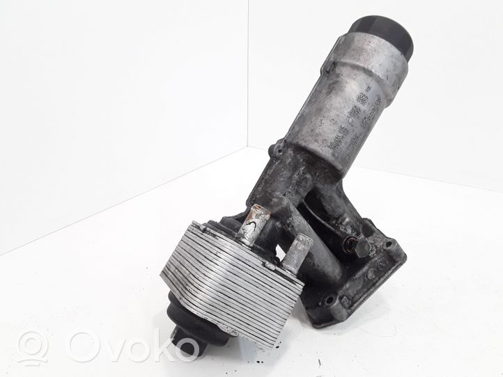 Volkswagen PASSAT B5 Support de filtre à huile 038115389