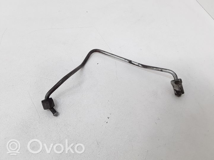 Toyota Corolla E120 E130 Fuel injector supply line/pipe 