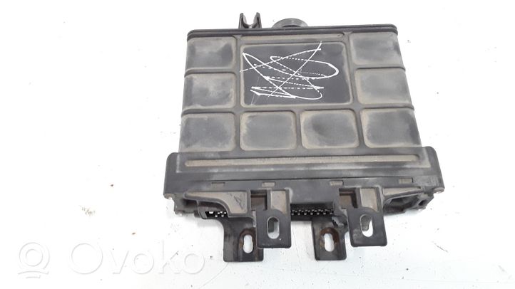 Volkswagen Bora Module de contrôle de boîte de vitesses ECU 01M927733