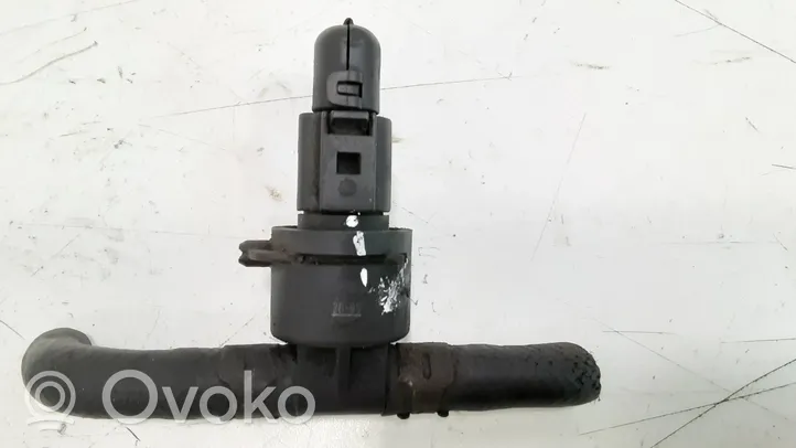 Volkswagen Golf IV Sensore temperatura del carburante 038906081A