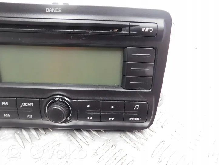 Skoda Fabia Mk2 (5J) Panel / Radioodtwarzacz CD/DVD/GPS 5J0035161A