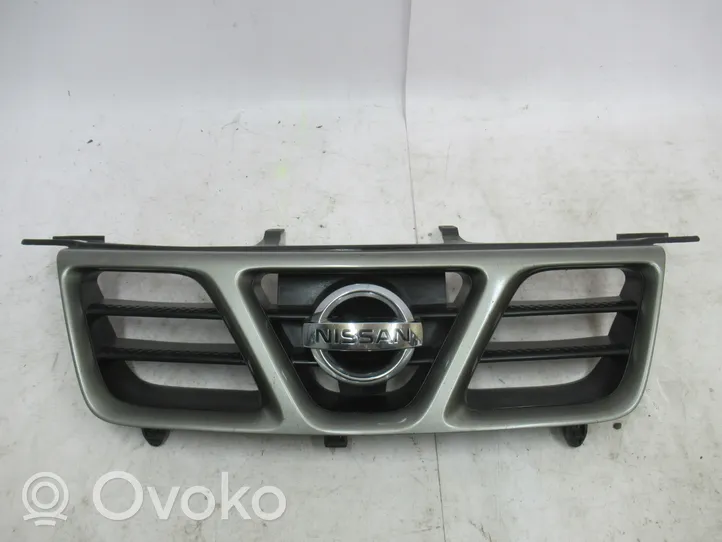 Nissan X-Trail T30 Grille calandre supérieure de pare-chocs avant 