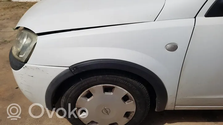 Opel Corsa C Nadkole przednie 