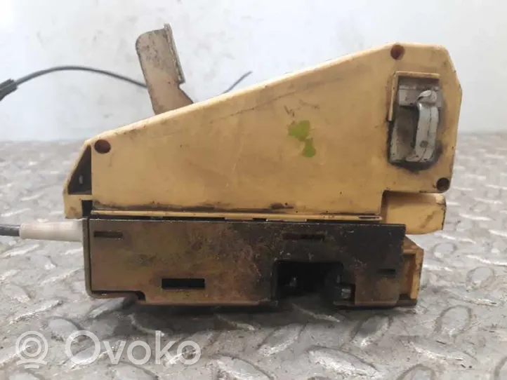 Ford Orion Zamek drzwi tylnych 6894356