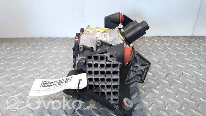 BMW 1 E81 E87 Compressore sospensioni pneumatiche VB675870406