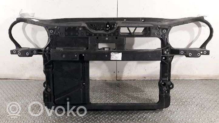 Volkswagen Polo II 86C 2F Support de radiateur sur cadre face avant 