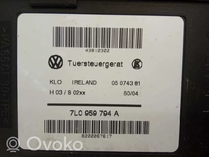 Volkswagen Touareg I Silniczek podnoszenia szyby drzwi tylnych 7L0959704D