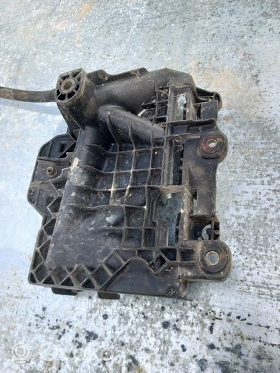 Volkswagen Polo IV 9N3 Couvercle de boîtier de batterie 6q0915331